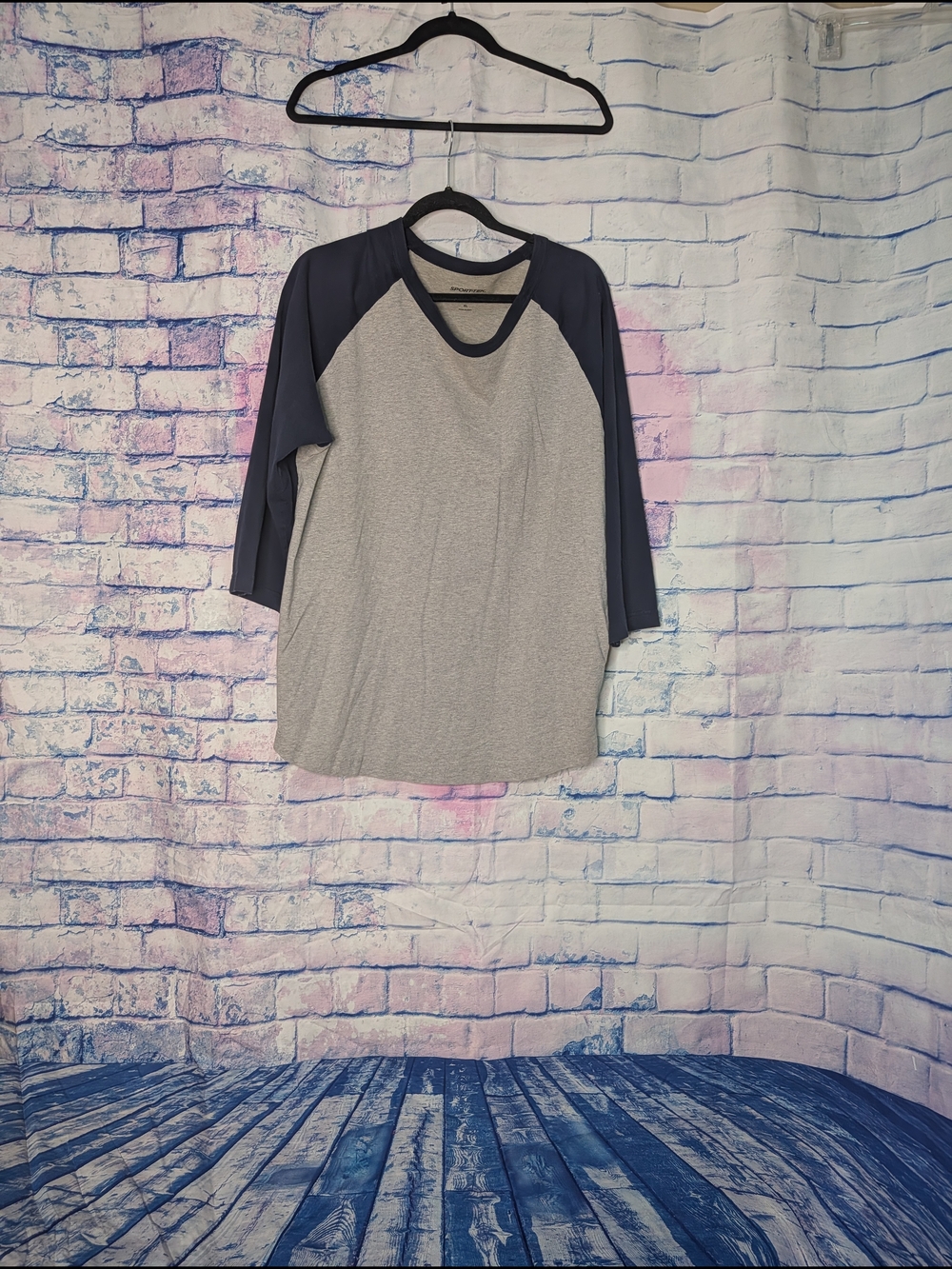 Women's Raglan Sleeve V-Neck Top in Heather Gray and Navy